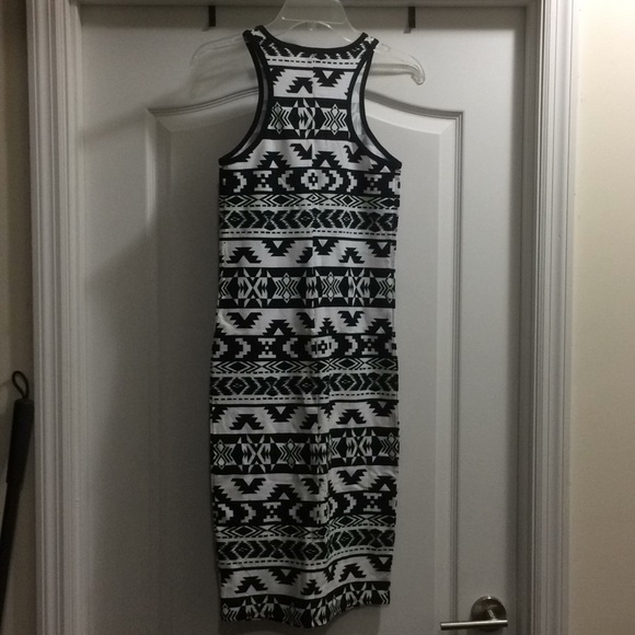 Express Racer Back Tank Dress - Picture 4 of 5